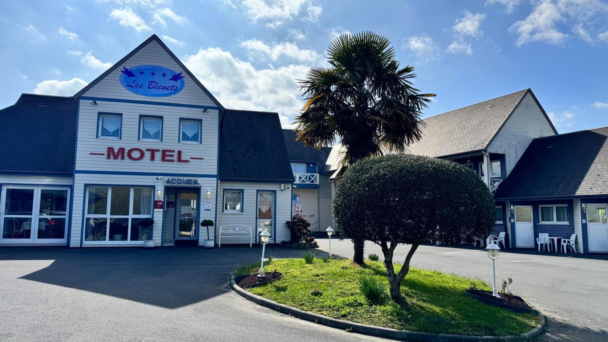 Contact Hotel - Motel Les Bleuets & Spa La Rivière-Saint-Sauveur المظهر الخارجي الصورة
