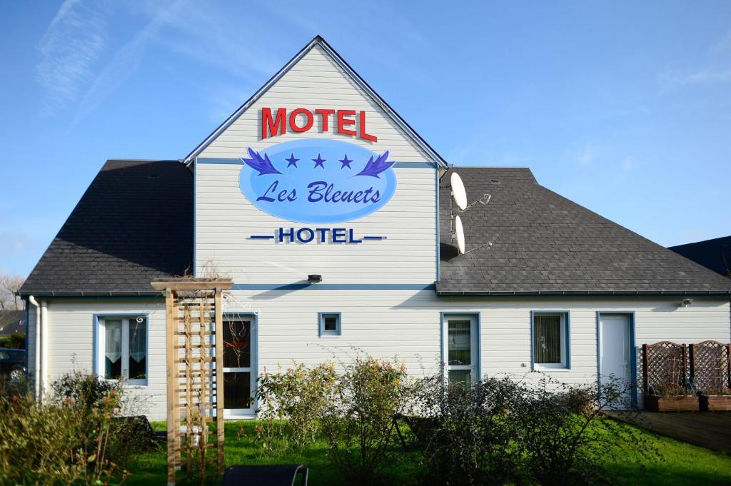 أونفلور Contact Hotel - Motel Les Bleuets المظهر الخارجي الصورة